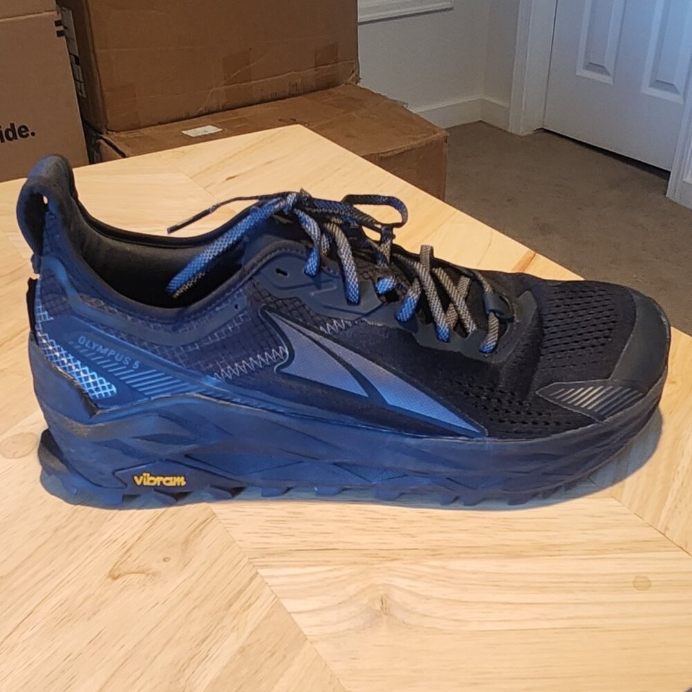 Altra Olympus 5 • Men’s Size 11 • Trail Running / Hiking Shoes